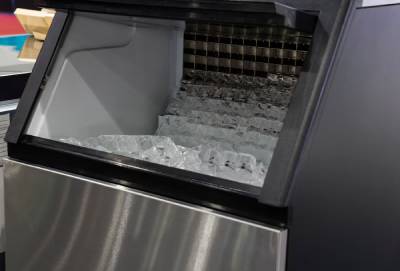 La machine à glaçons creux